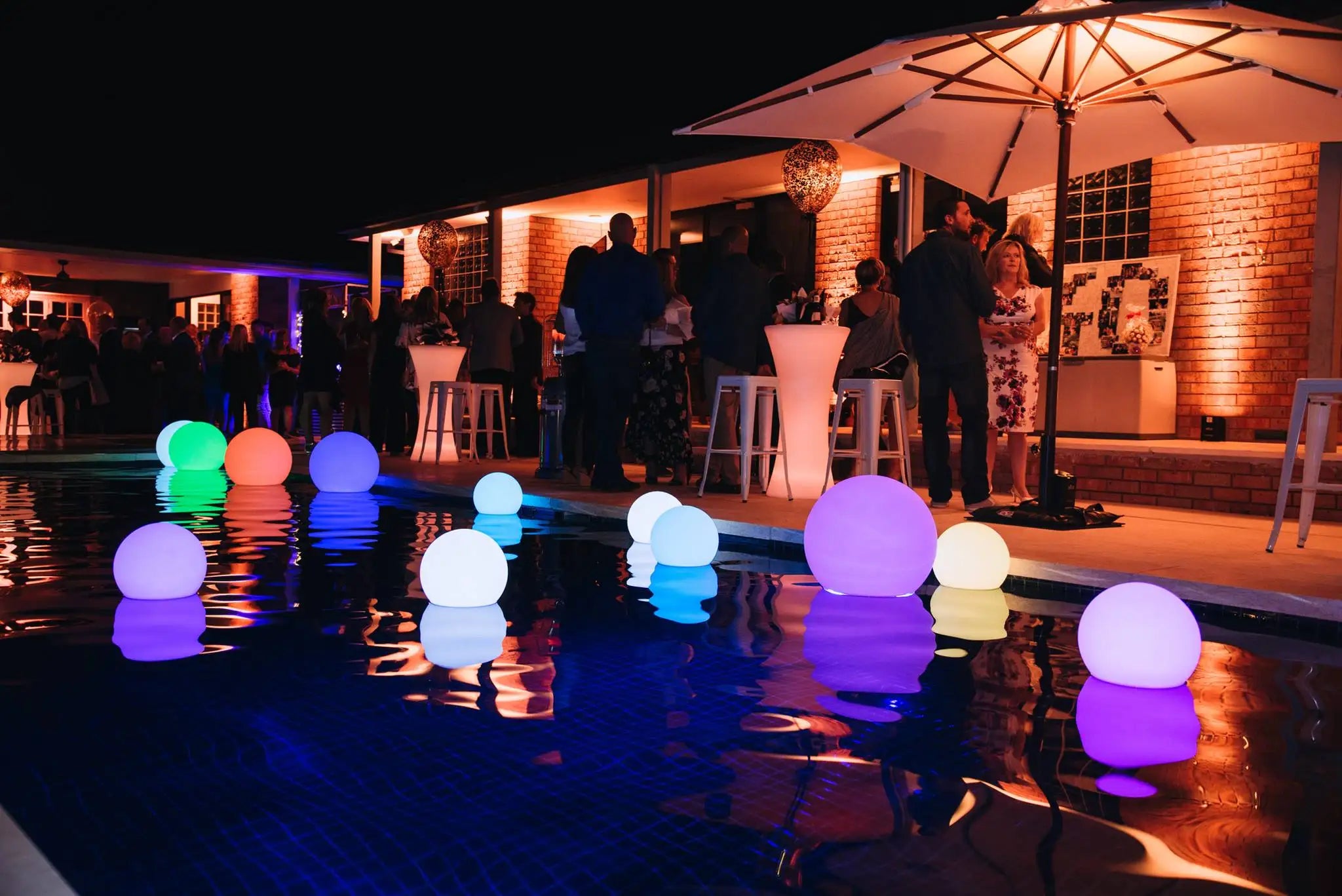 Luminária resort led bola luminosa jardim 20cm 30cm 40cm