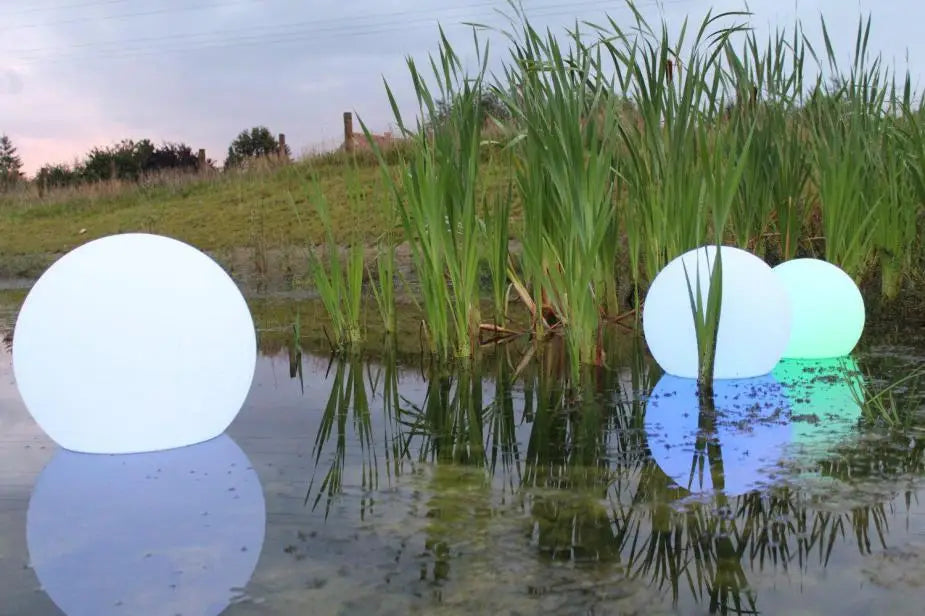 Luminária resort led bola luminosa jardim 20cm 30cm 40cm