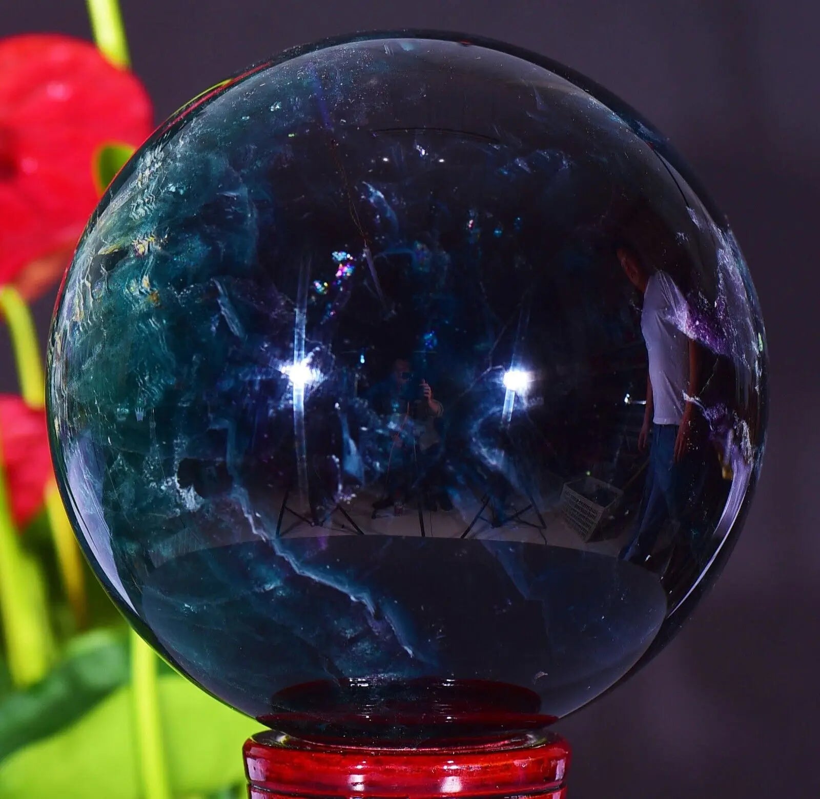 Esfera natural da bola de cristal de quartzo da fluorite da cor lustrou mineral